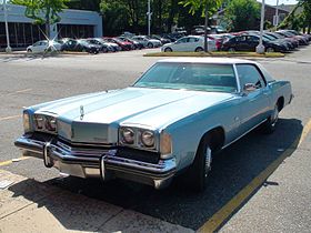 1973 Oldsmobile Toronado Custom, Gaithersburg, Maryland, June 29, 2009.jpg